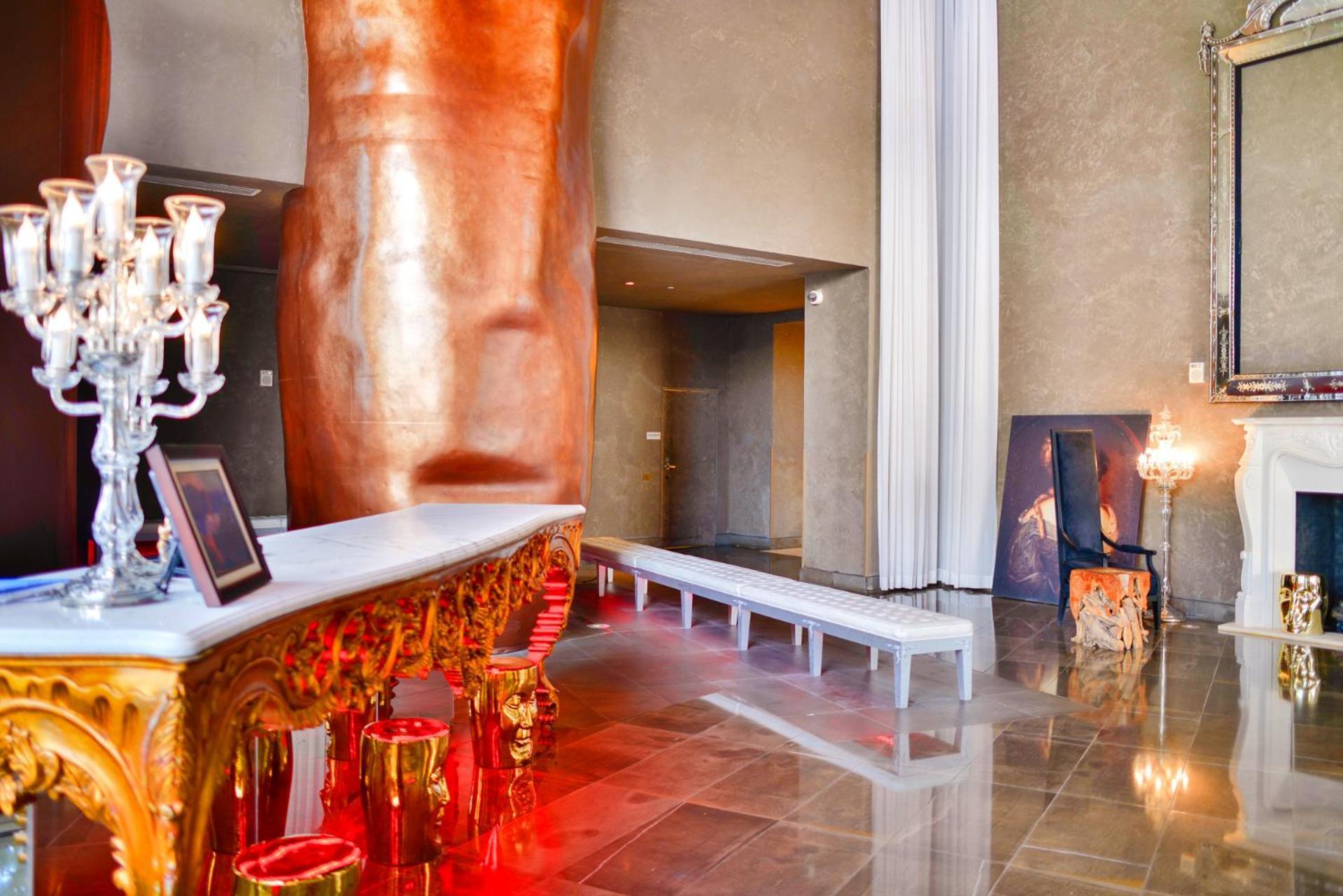 Sky-high Comfort! 49th Floor With Panoramic Views Apartment